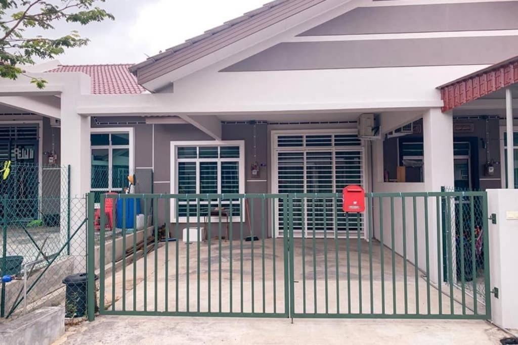 Si_Homestay4U Malacca Extérieur photo